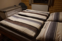 schlafzimmermit-babybett